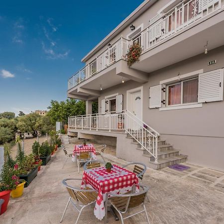 Domus Lukas Apartments Marathiás Exterior foto